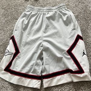 Air Jordan white Diamond shorts